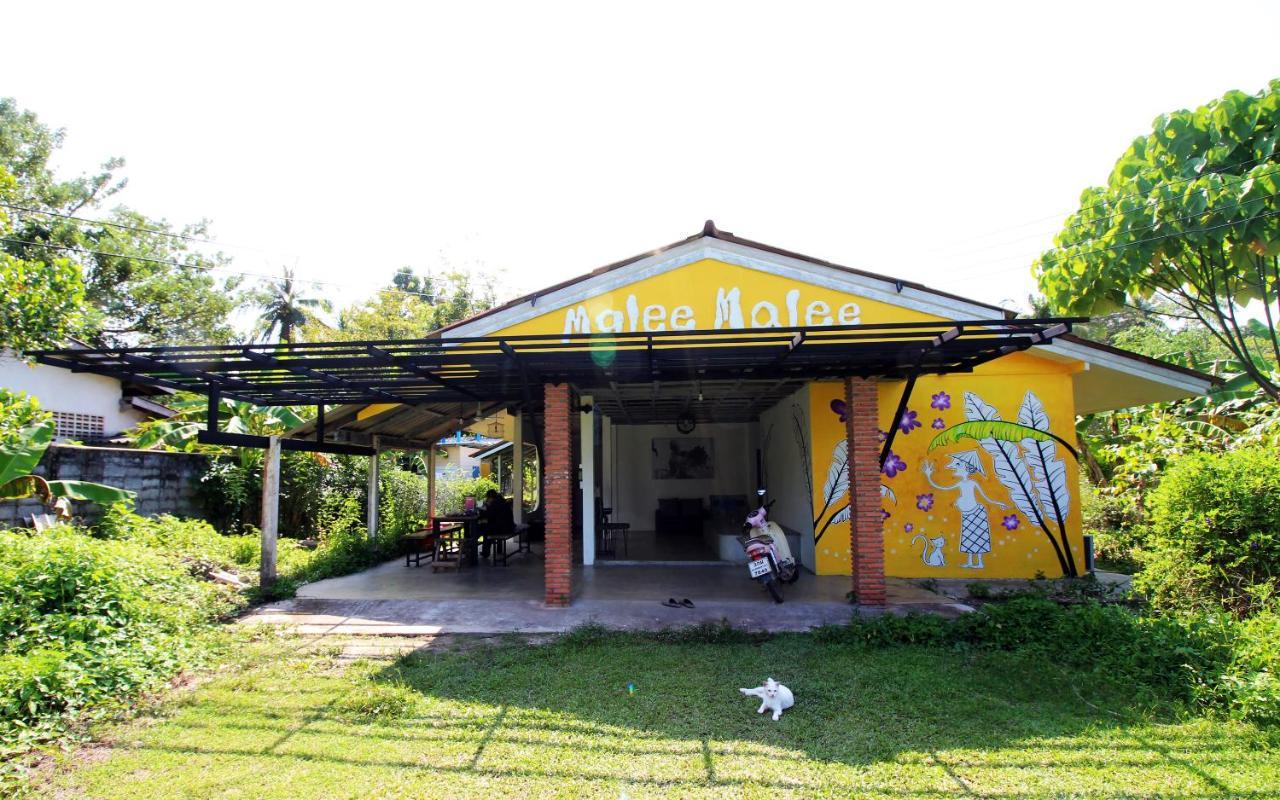 Malee Malee Guesthouse 란타섬 외부 사진