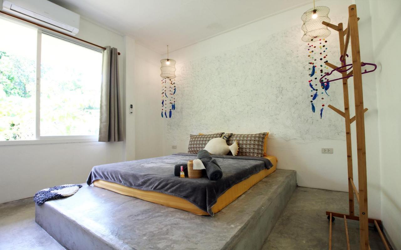 Malee Malee Guesthouse 란타섬 외부 사진