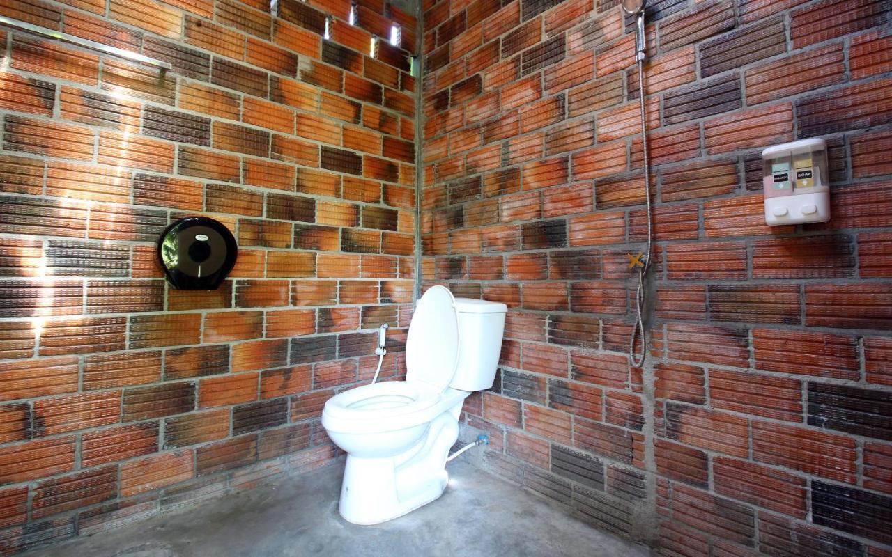 Malee Malee Guesthouse 란타섬 외부 사진