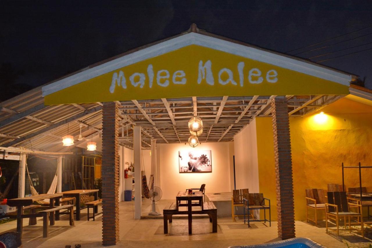 Malee Malee Guesthouse 란타섬 외부 사진