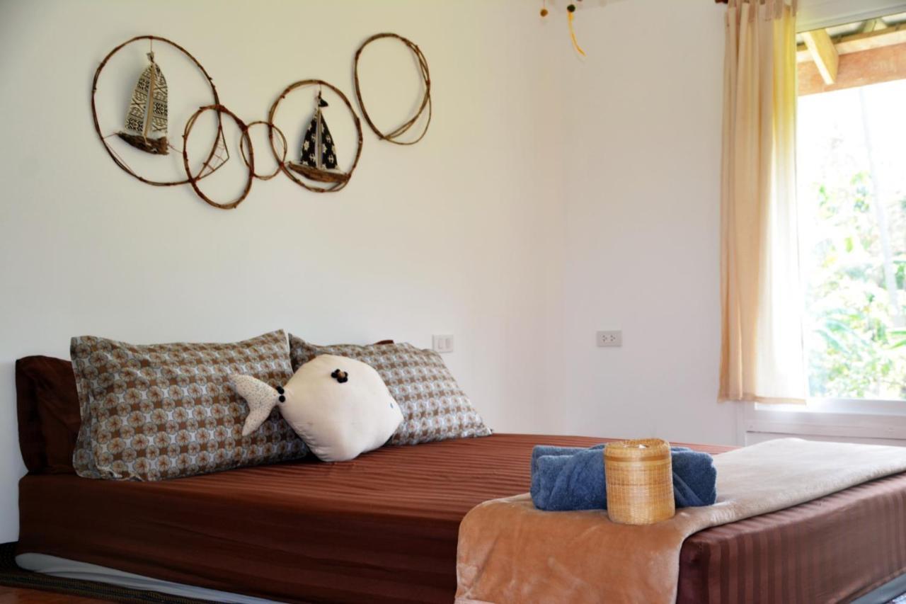 Malee Malee Guesthouse 란타섬 외부 사진