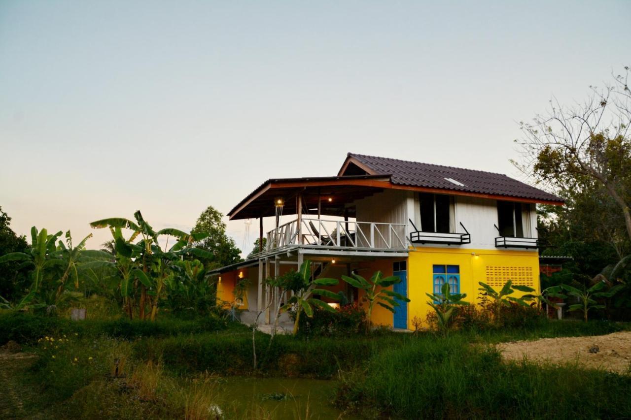 Malee Malee Guesthouse 란타섬 외부 사진