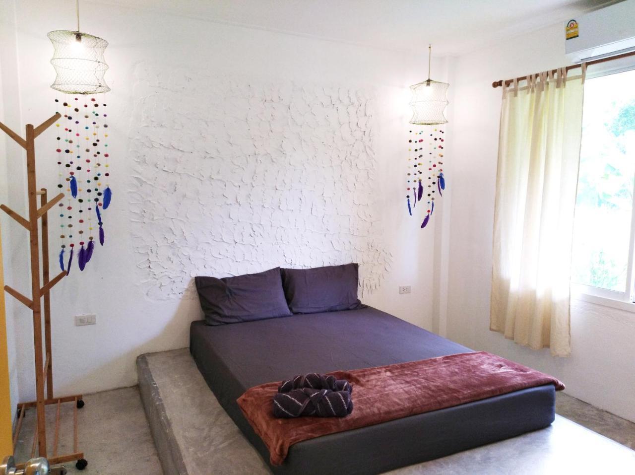 Malee Malee Guesthouse 란타섬 외부 사진