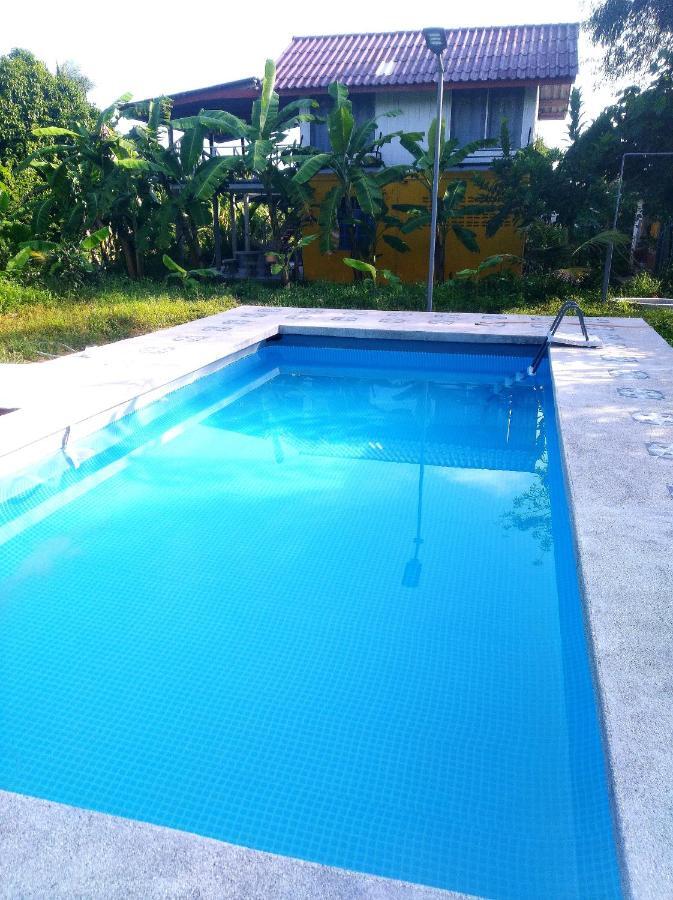 Malee Malee Guesthouse 란타섬 외부 사진